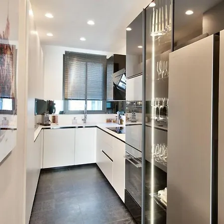 Superb Promenade Des Anglais Flat